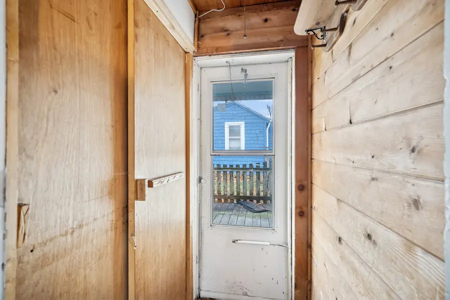 215 2nd Street, Elgin, IL 60123 - Image #2