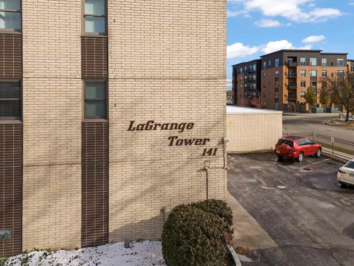141 N La Grange Road #803, La Grange, IL 60525 - Image #1