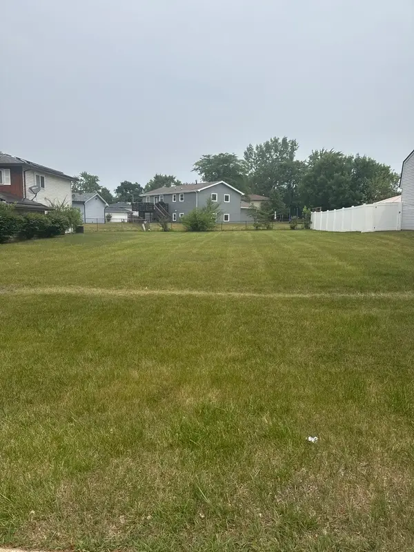 612 Hickok Avenue, University Park, IL 60466