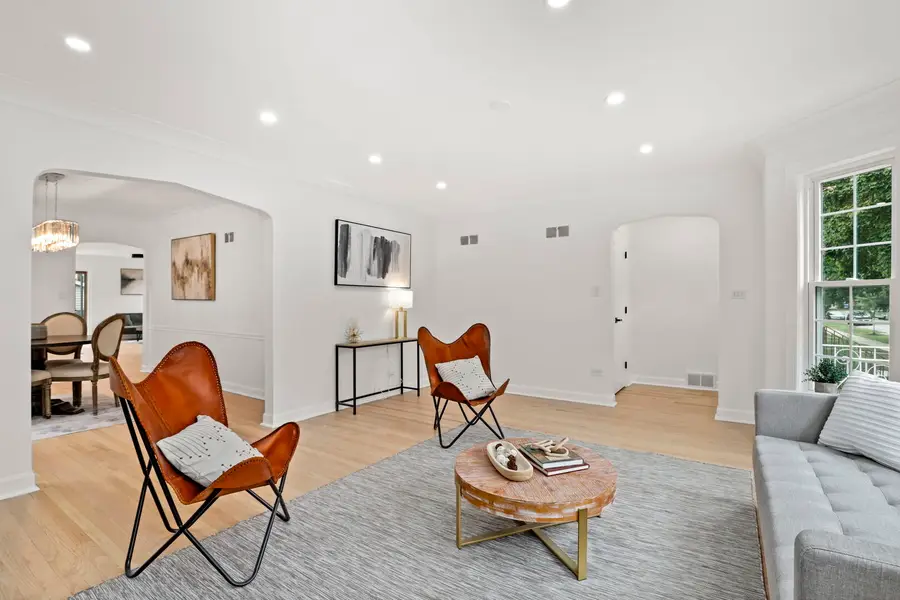 5828 N Melvina Avenue, Chicago, IL 60646 - Image #3