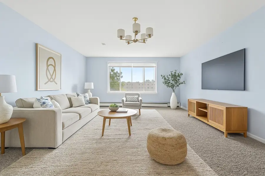 1475 Rebecca Drive #217, Hoffman Estates, IL 60169 - Image #2