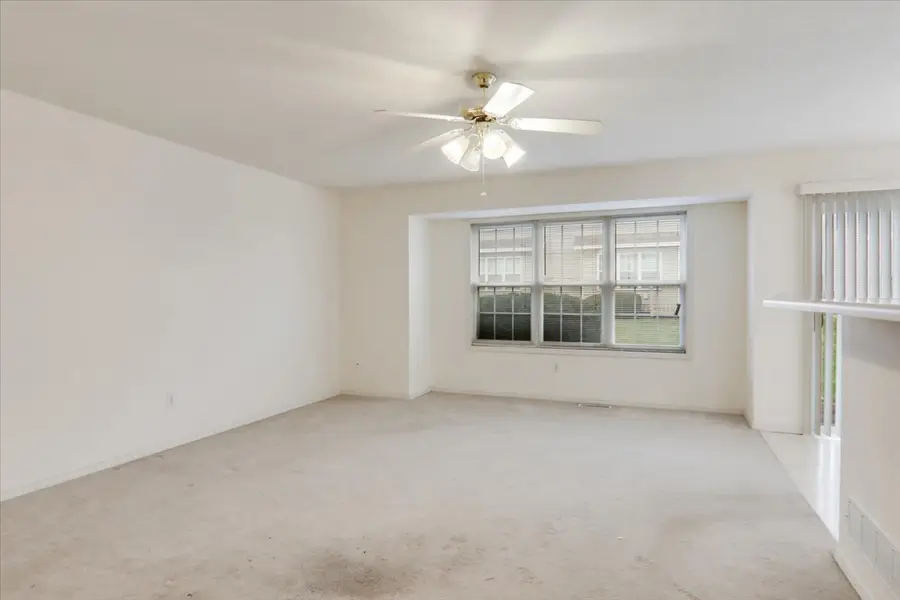 1204 Colonial Avenue, Bloomington, IL 61701 - Image #2