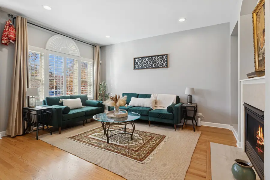 1838 Aberdeen Drive, Glenview, IL 60025 - Image #3