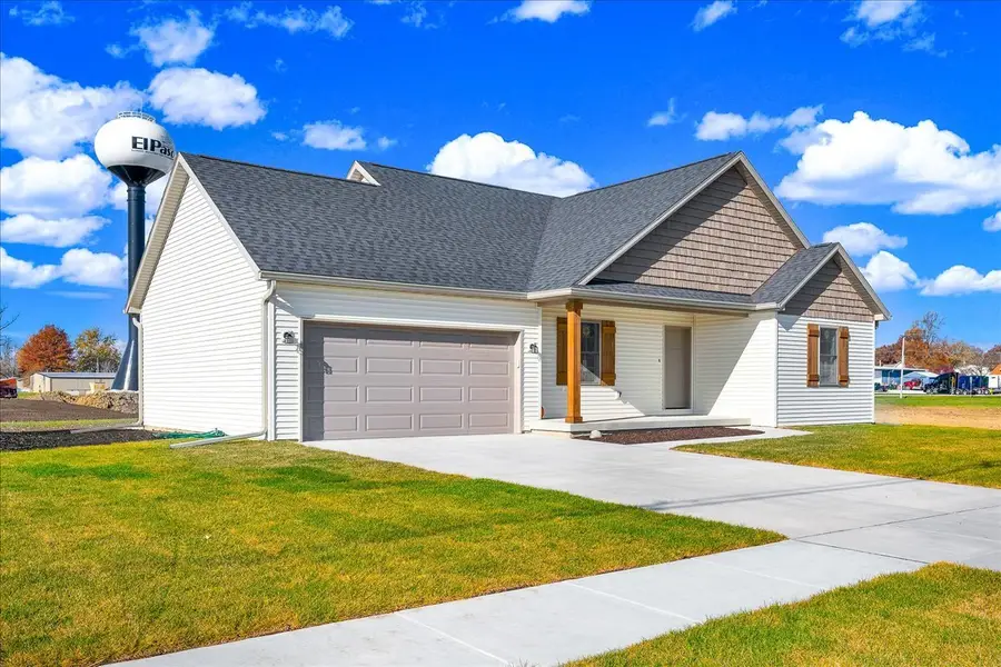 180 S Oak Street, El Paso, IL 61738 - Image #2