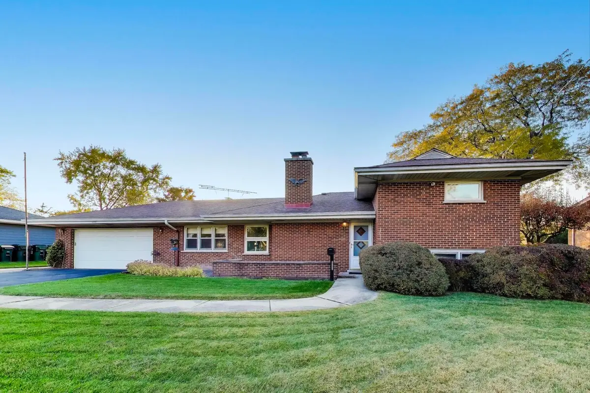 2240 N Western Avenue, Park Ridge, IL 60068 - Image #1