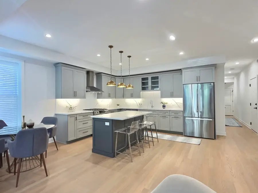 847 W Ainslie Street #2W, Chicago, IL 60640 - Image #2