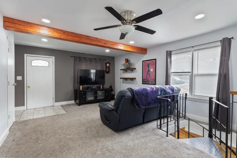 916 N Clarendon Drive, Round Lake Beach, IL 60073 - Image #2