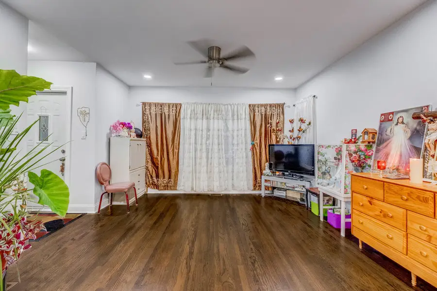 Address Withheld By Seller, Chicago, IL 60629 - Image #2