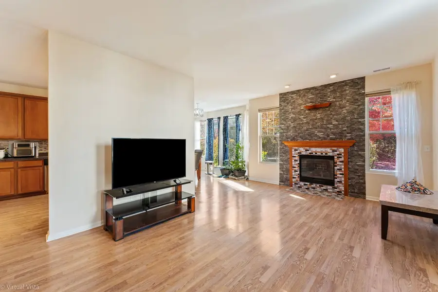 1551 Glacier Trail, Carpentersville, IL 60110 - Image #3