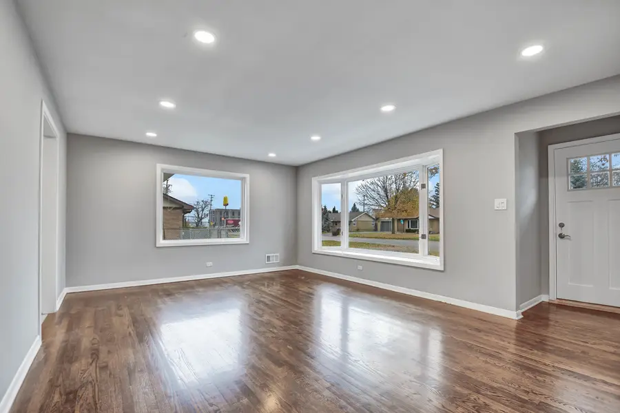 9417 S 76th Court, Hickory Hills, IL 60457 - Image #3