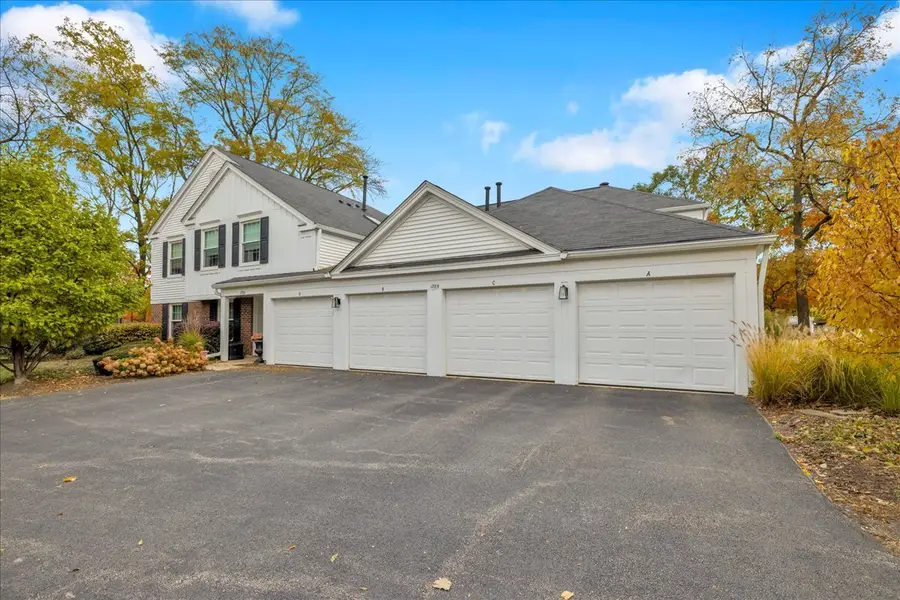 1785 Grosvenor Circle #A, Wheaton, IL 60189 - Image #3