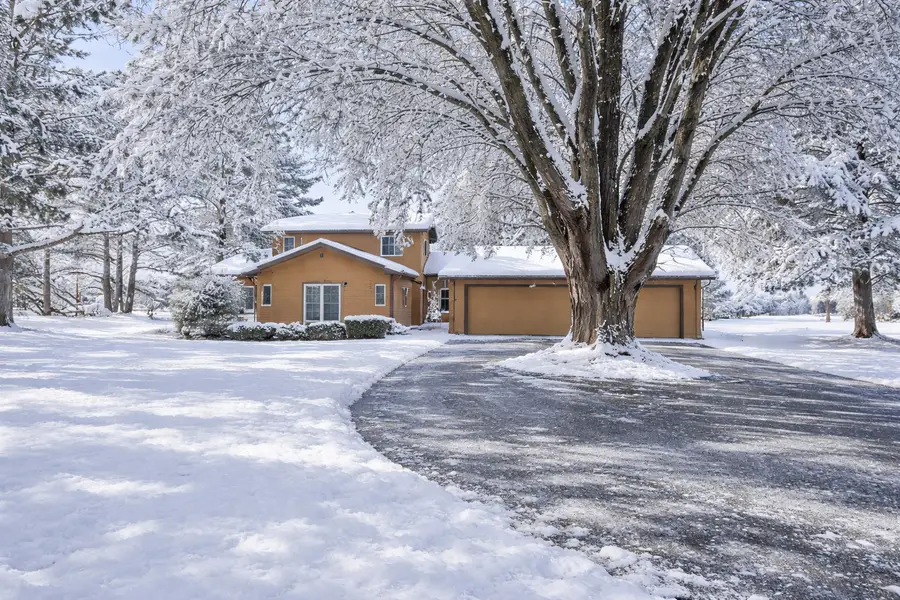 15758 County Line Road, Capron, IL 61012 - Image #2