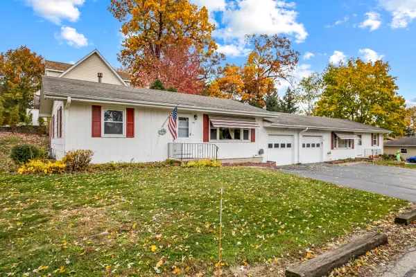 Address Withheld By Seller, Hampshire, IL 60140