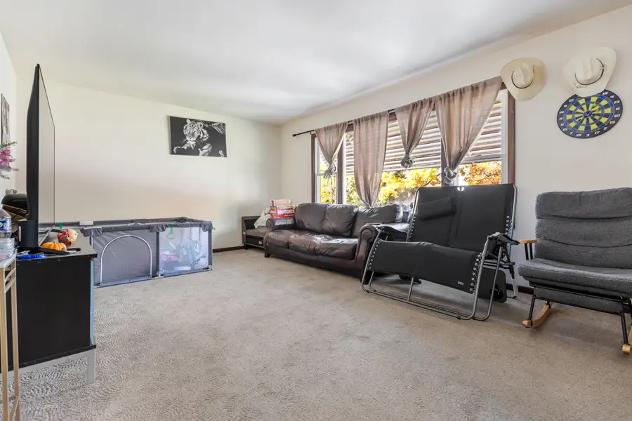 Address Withheld By Seller, Hampshire, IL 60140 - Image #2