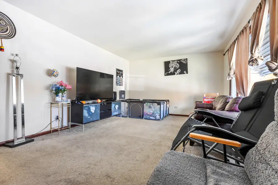 Address Withheld By Seller, Hampshire, IL 60140 - Image #3