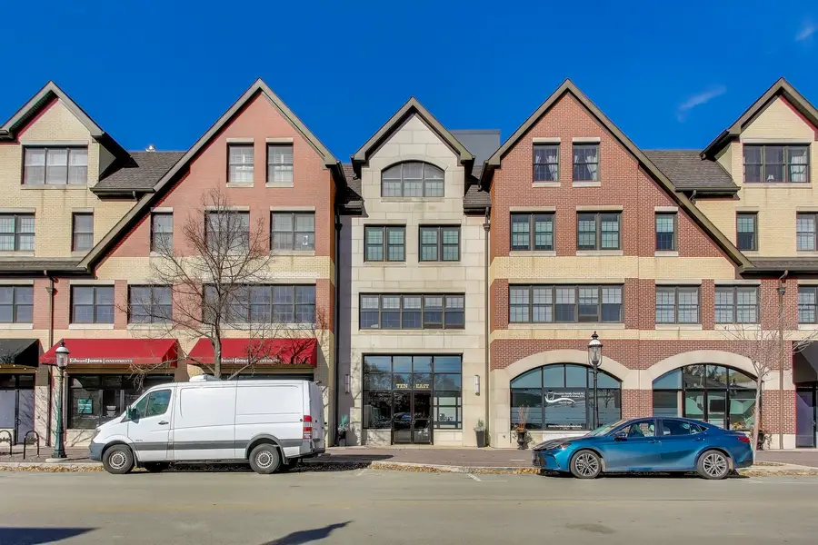 10 E Burlington Street #2B, Riverside, IL 60546 - Image #2