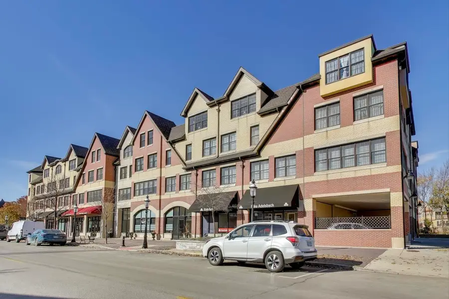 10 E Burlington Street #2B, Riverside, IL 60546 - Image #3