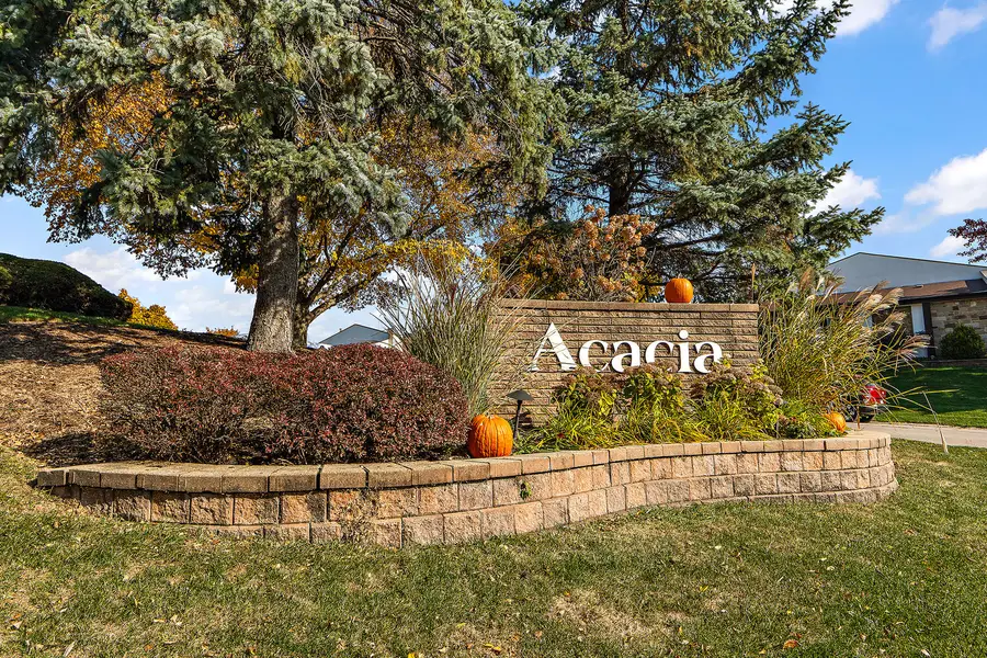 2 Westwood Drive, Indian Head Park, IL 60525 - Image #3