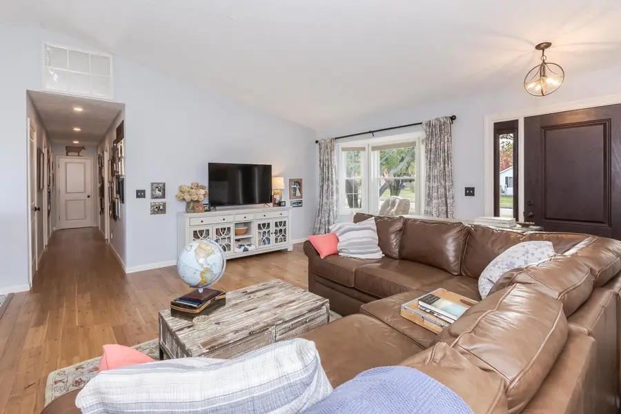 804 Havens Drive, Hudson, IL 61748 - Image #3