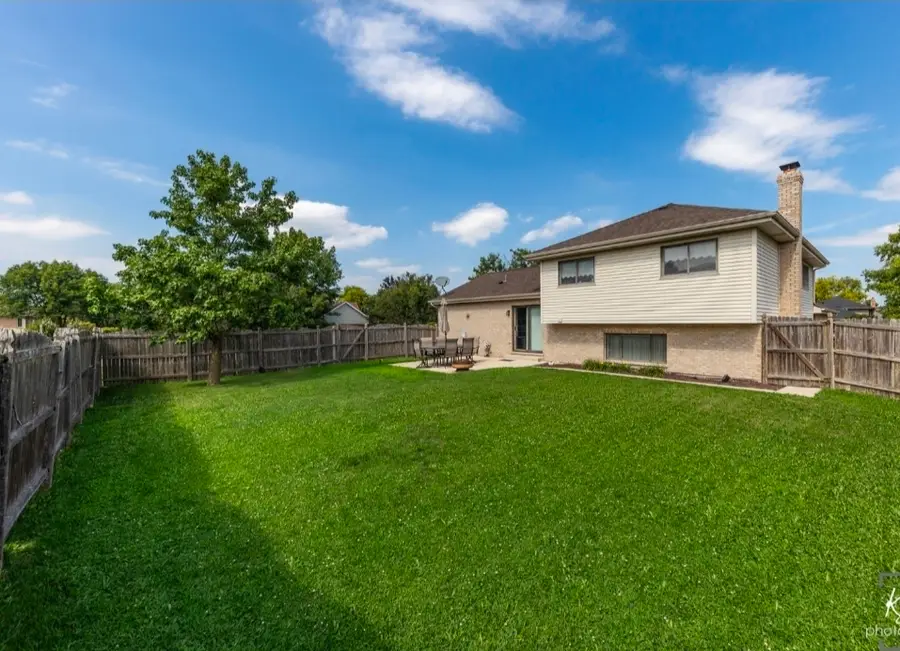 701 Bishops Drive, New Lenox, IL 60451 - Image #2