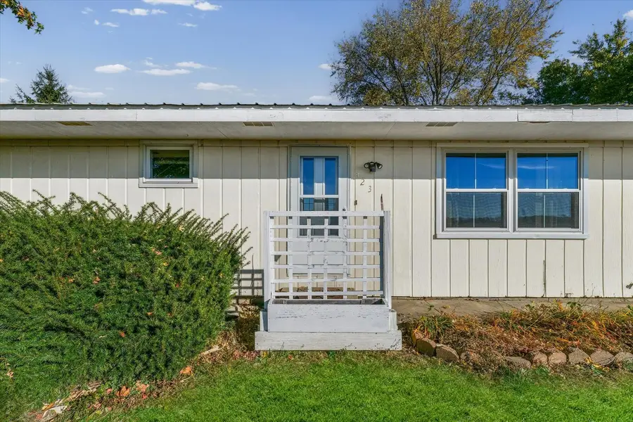 323 N City Line Road, Newman, IL 61942 - Image #3