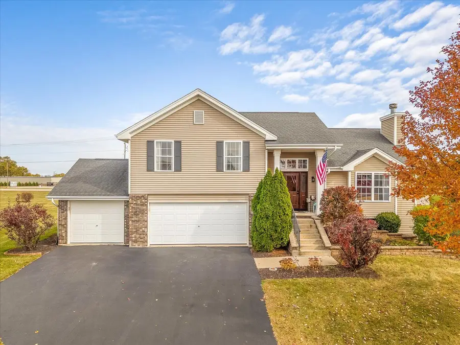 14227 Reston Drive, South Beloit, IL 61080 - Image #2