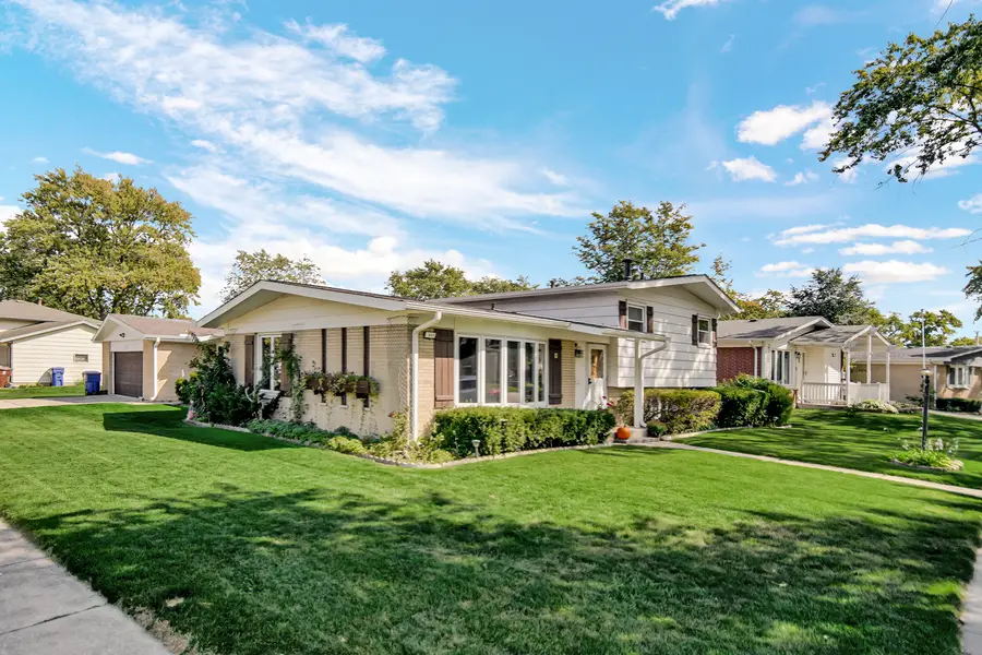 511 W Arquilla Drive, Glenwood, IL 60425 - Image #2