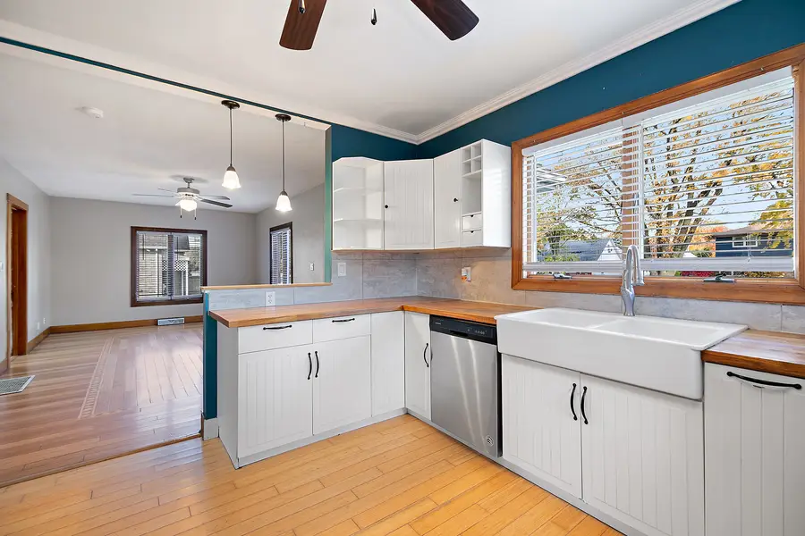 290 E 1st Avenue, Clifton, IL 60927 - Image #3