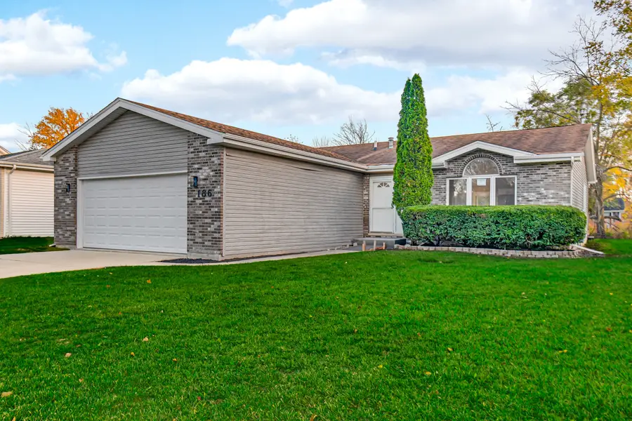 186 Cedarwood Drive, Steger, IL 60475 - Image #2