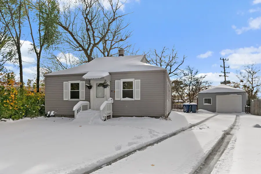 1105 Woodlawn Circle, Waukegan, IL 60085 - Image #2
