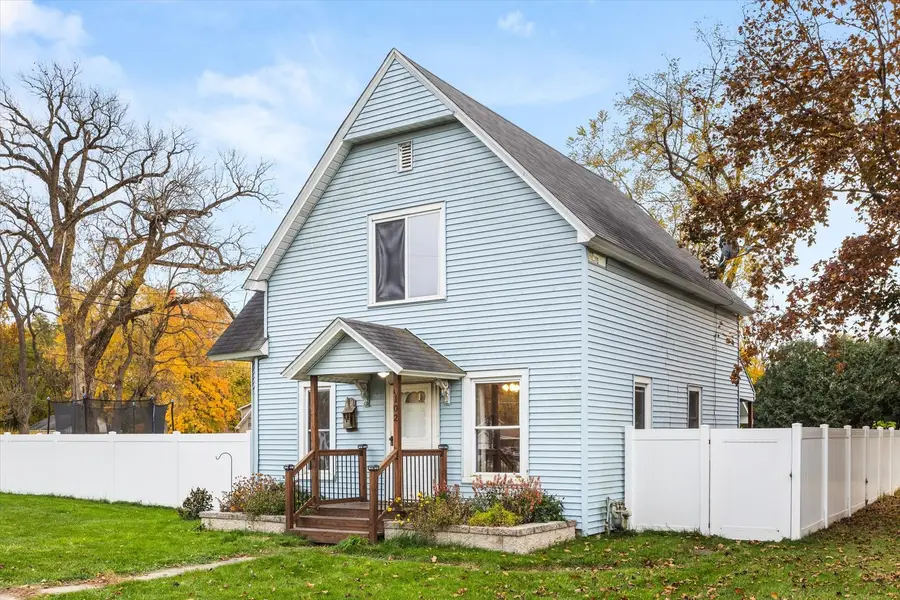 102 Waverly Street, Essex, IL 60935 - Image #2