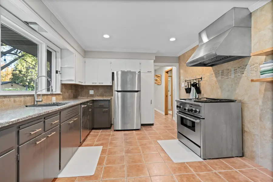 615 Tiffany Drive, Waukegan, IL 60085 - Image #2