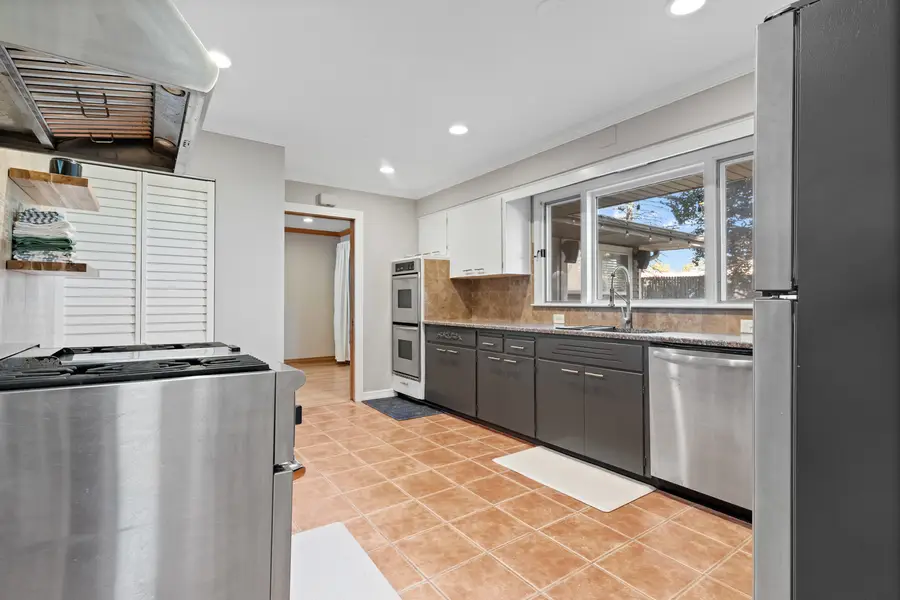 615 Tiffany Drive, Waukegan, IL 60085 - Image #3