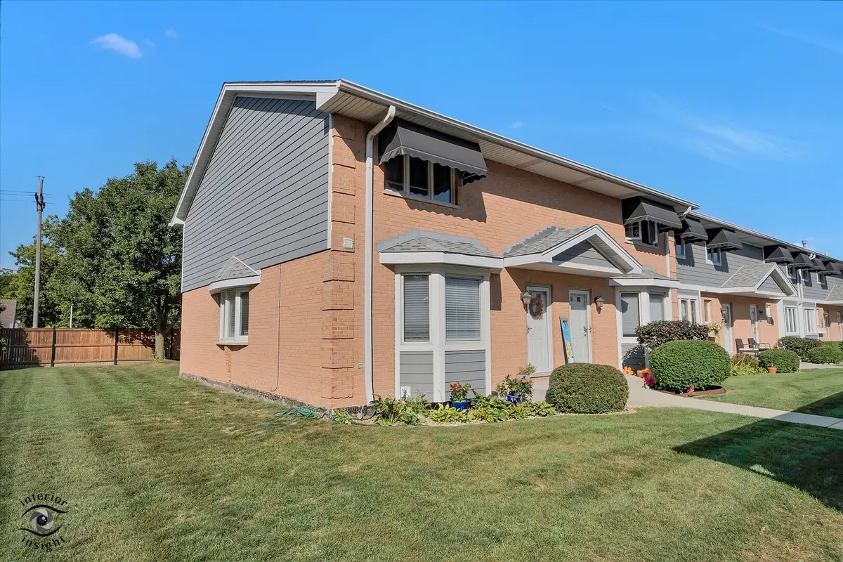 2550 W 112th Street #15-O, Chicago, IL 60655 - Image #1