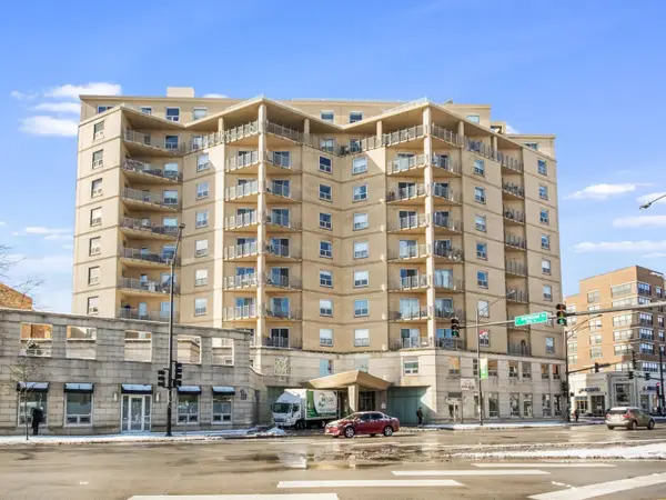 4350 N Broadway Street #311, Chicago, IL 60613