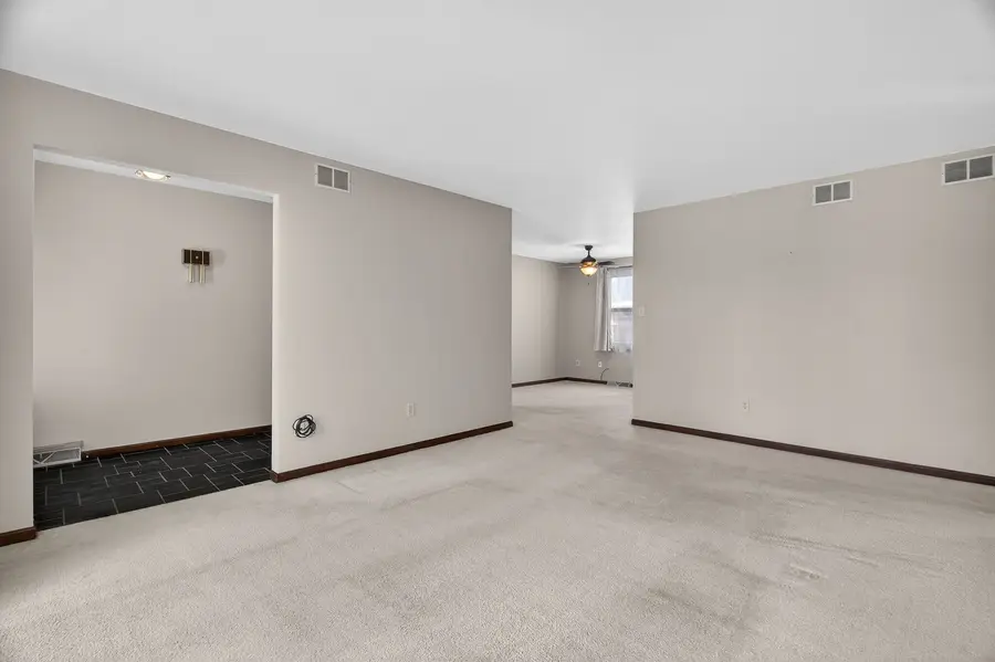 616 Ca Crest Drive, Shorewood, IL 60404 - Image #3