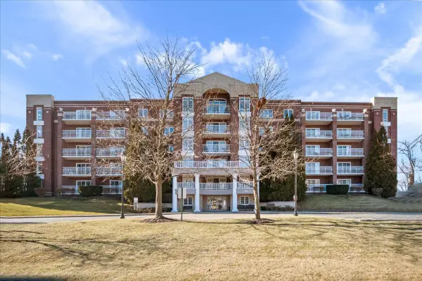 7071 W Touhy Avenue #403, Niles, IL 60714