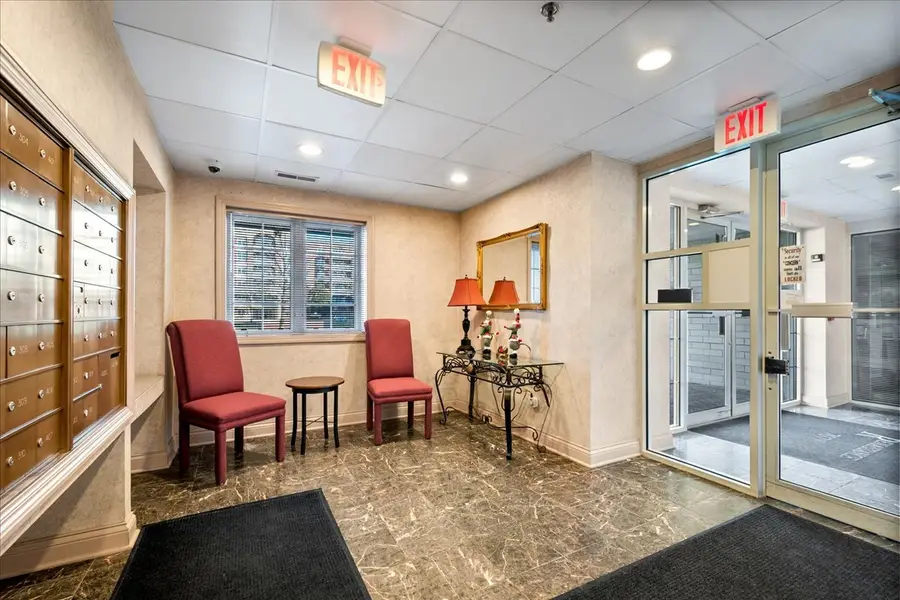 7071 W Touhy Avenue #403, Niles, IL 60714 - #3