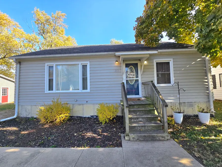 255 S Fourth Street, Clifton, IL 60927 - Image #2