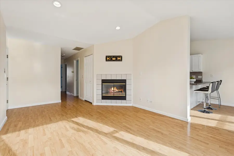 1101 Yorkshire Court #C, Elgin, IL 60120 - Image #3