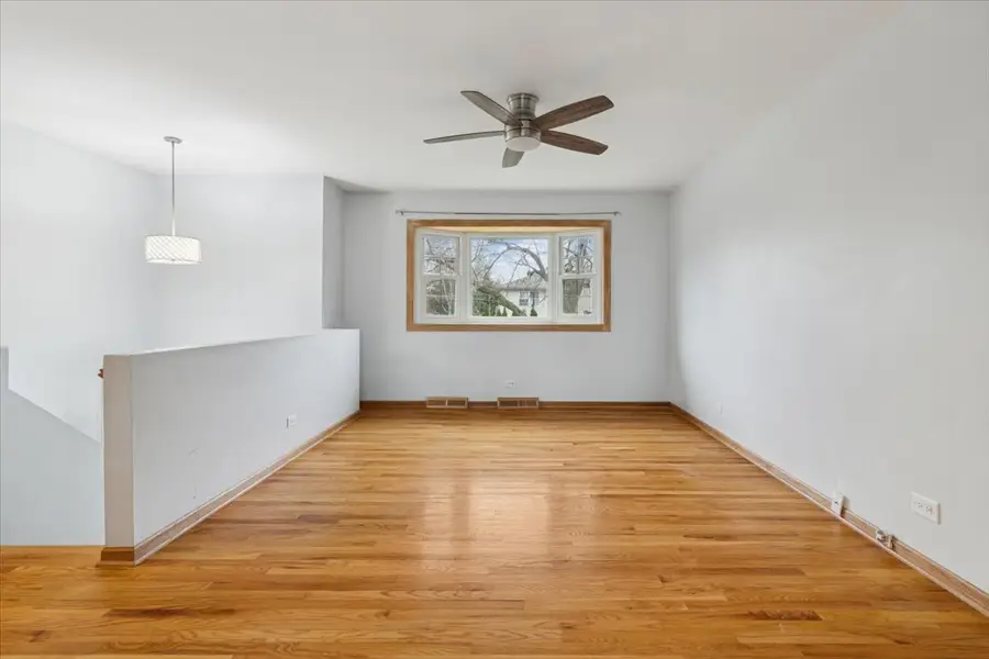 Address Withheld By Seller, Wheaton, IL 60187 - Image #3