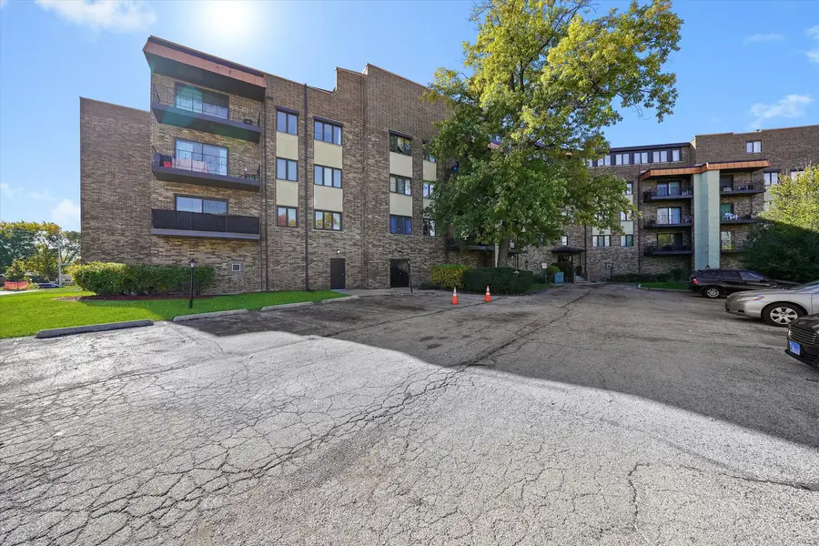 7100 W 95th Street #312, Oak Lawn, IL 60453 - Image #3