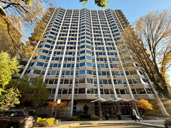 Address Withheld By Seller, Chicago, IL 60657