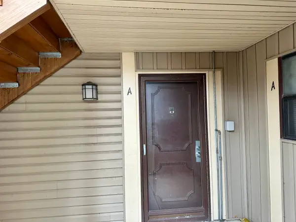 1350 Laguna Court #A, Hanover Park, IL 60133