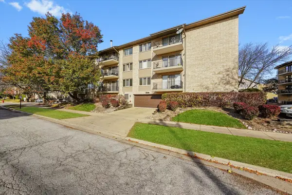 4530 W 93rd Street #1A, Oak Lawn, IL 60453