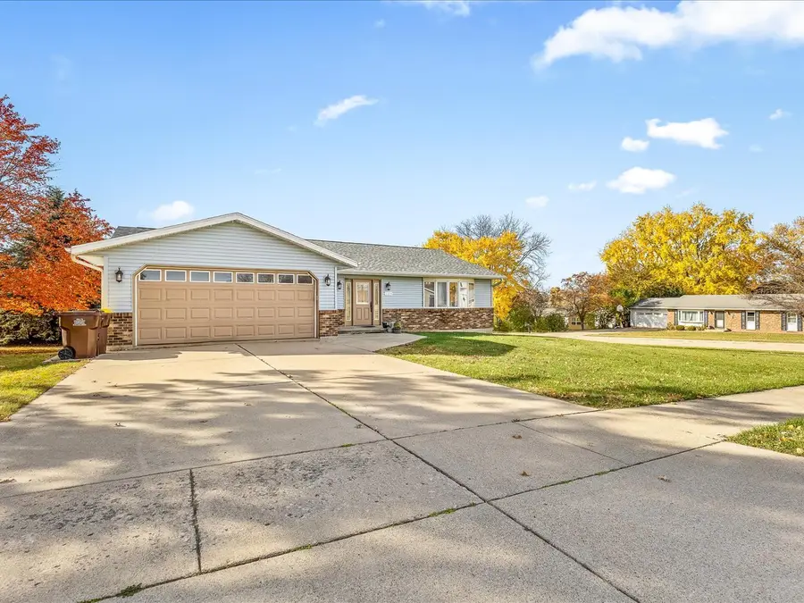 1919 Tomahawk Court, Freeport, IL 61032 - Image #3