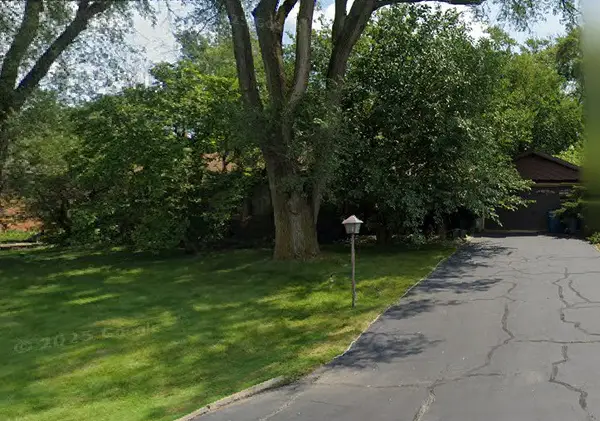 8117 W 130th Street, Palos Park, IL 60464