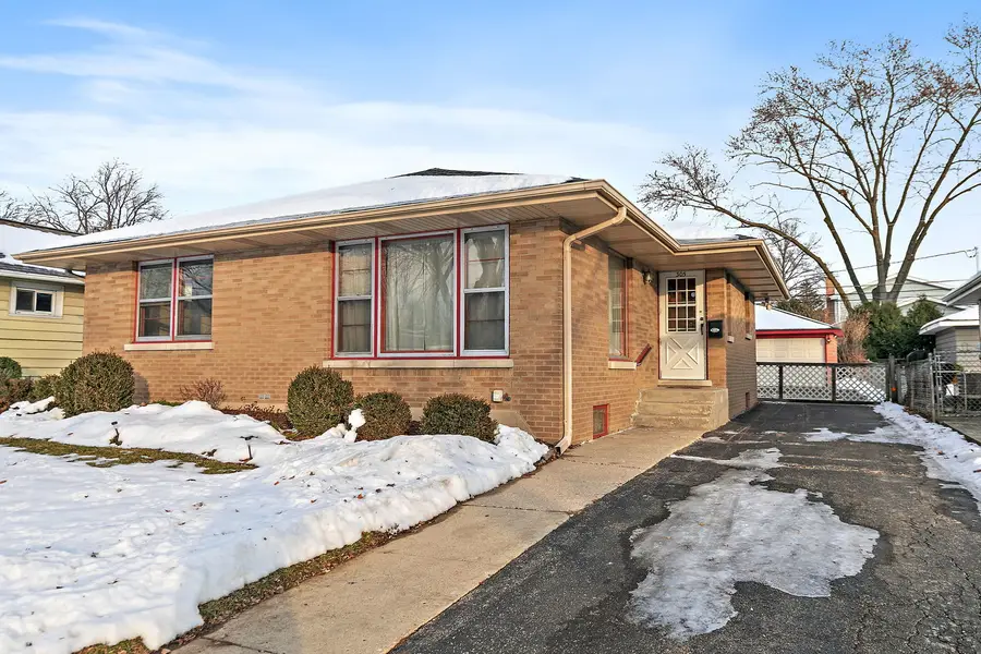 305 N Craig Place, Lombard, IL 60148 - Image #2