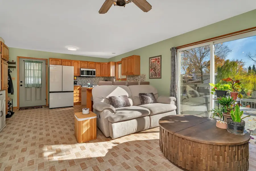 170 Fossil Cove Lane, Wilmington, IL 60481 - Image #2