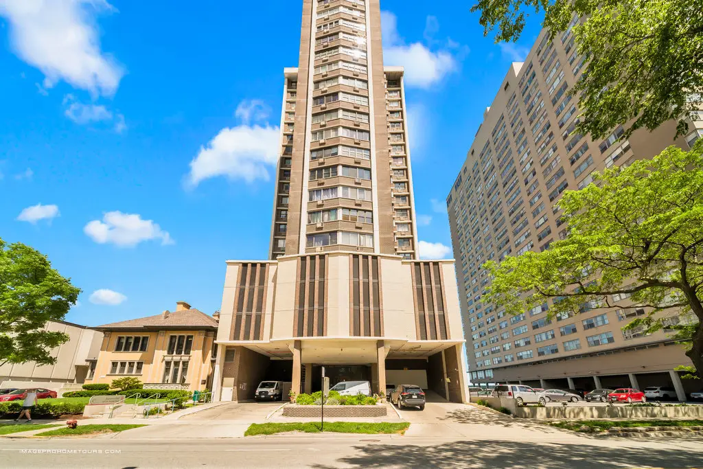 6325 N Sheridan Road #1903, Chicago, IL 60660 - Image #1